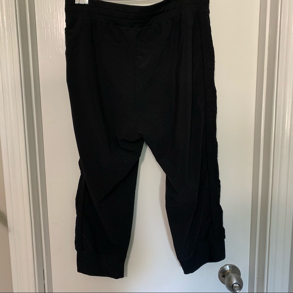 Gap Fit crop joggers - Picture 2 of 3